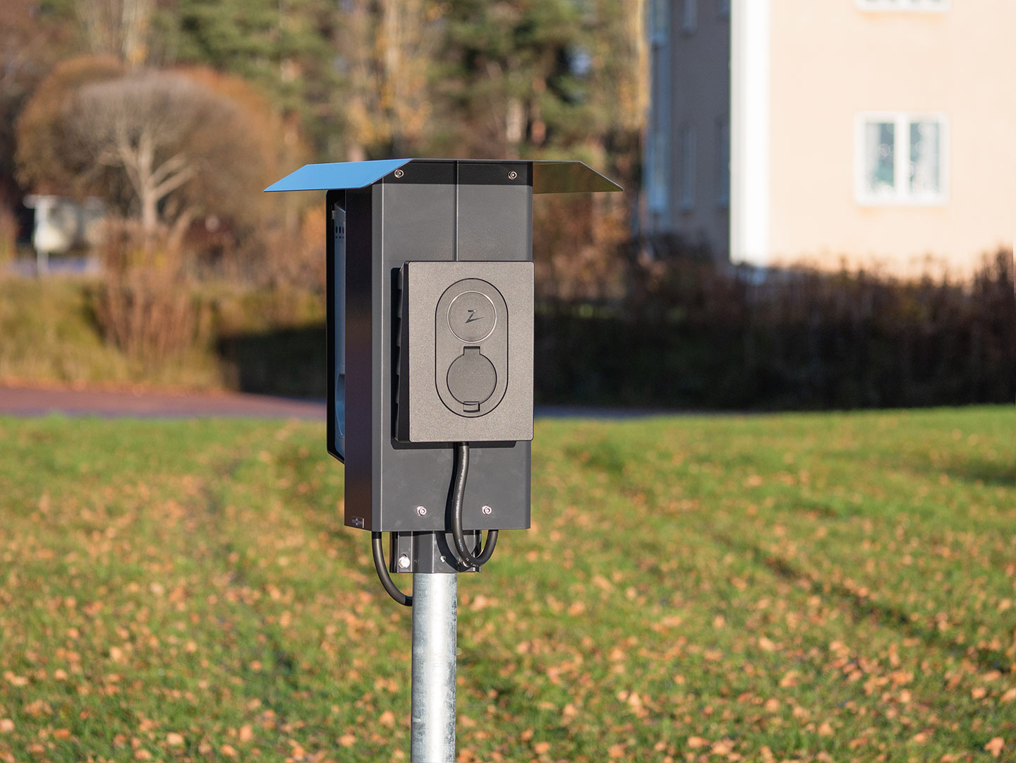 Polebox 205 D2 holdeplade for ladebokse til ladestandere.